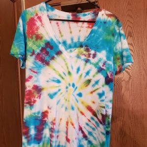 COPY - Spiral tye-dye v-neck tee with pocket